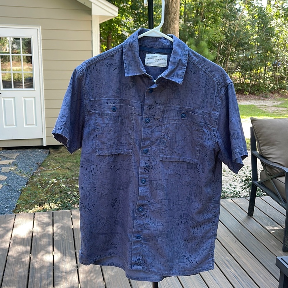 REI Cooperative short sleeved button down, SMALL